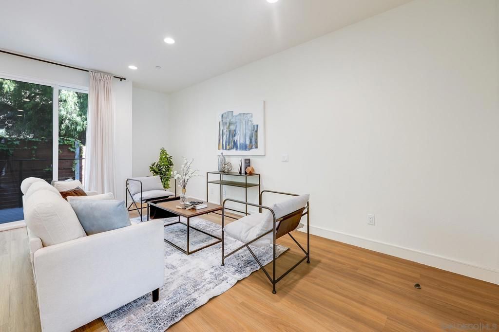 Image 4 of property listing at 8266 High St, La Mesa, CA 91941