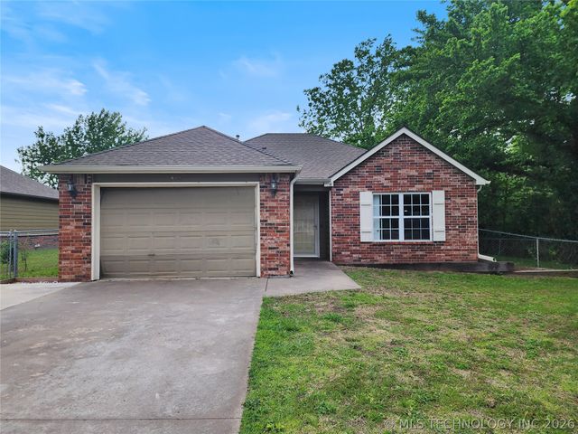 418 N 6th Street, Collinsville, OK 74021