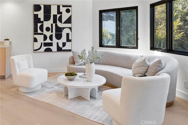 4437 Balboa, Encino, CA 91316