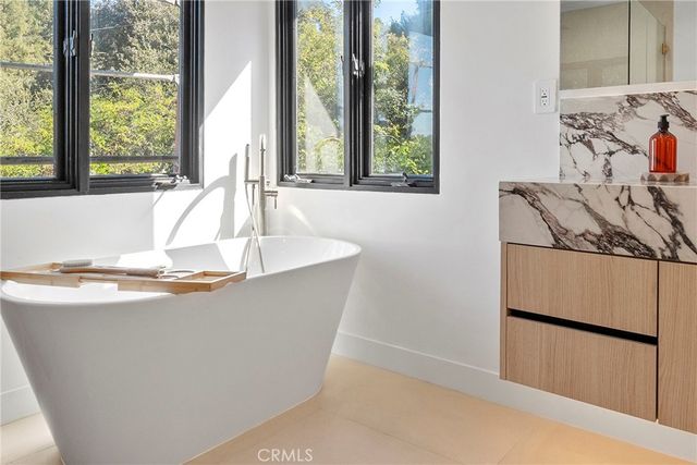 4437 Balboa, Encino, CA 91316