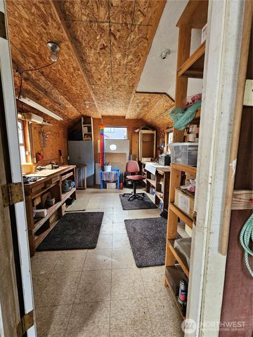 9345 NE Seaview Avenue, Indianola, WA 98342