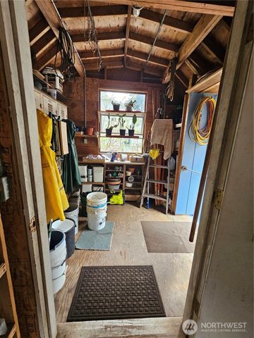 9345 NE Seaview Avenue, Indianola, WA 98342
