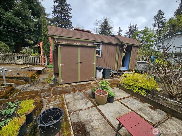 9345 NE Seaview Avenue, Indianola, WA 98342