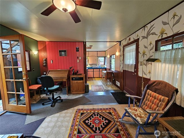 9345 NE Seaview Avenue, Indianola, WA 98342