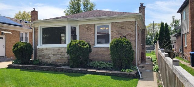 2067 Sherwin Avenue, Des Plaines, IL 60018