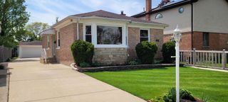 2067 Sherwin Avenue, Des Plaines, IL 60018
