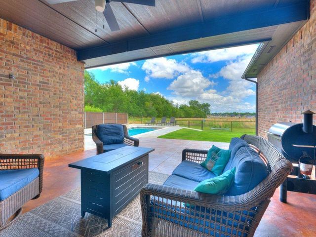 5000 McCann Court, Mustang, OK 73064