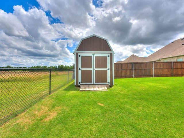 5000 McCann Court, Mustang, OK 73064