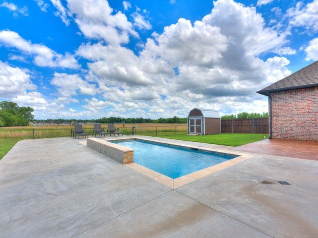 5000 McCann Court, Mustang, OK 73064