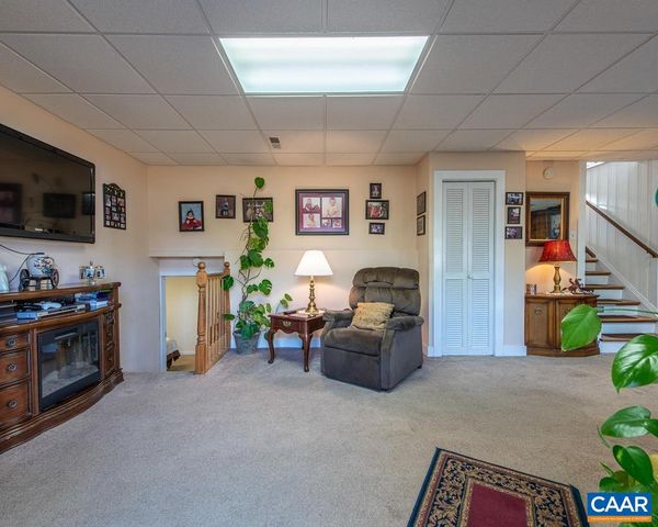 3483 WEST RIVER RD, Scottsville, VA 24590