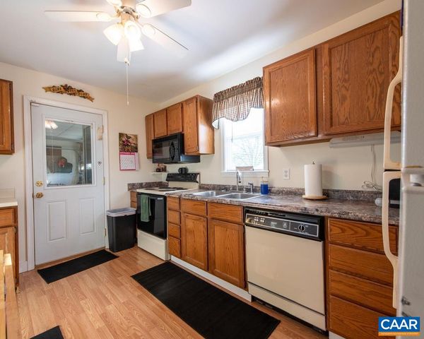3483 WEST RIVER RD, Scottsville, VA 24590
