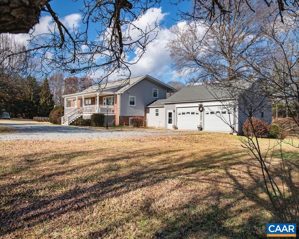 3483 WEST RIVER RD, Scottsville, VA 24590