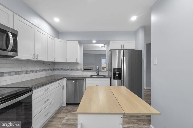 930 GAMING SQ, Hampstead, MD 21074