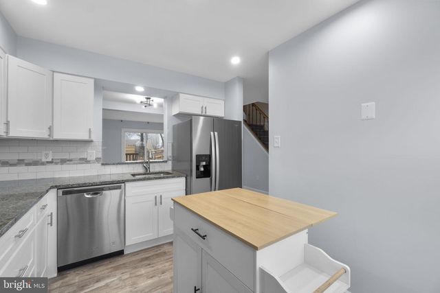 930 GAMING SQ, Hampstead, MD 21074