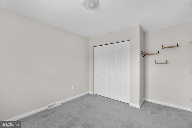 930 GAMING SQ, Hampstead, MD 21074