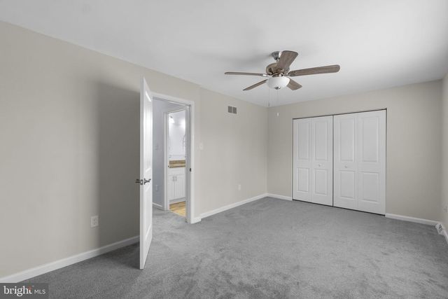 930 GAMING SQ, Hampstead, MD 21074