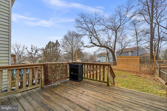 930 GAMING SQ, Hampstead, MD 21074