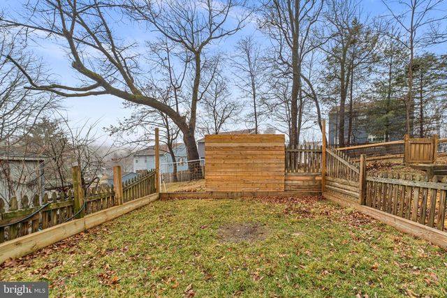 930 GAMING SQ, Hampstead, MD 21074