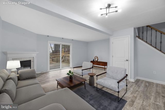 930 GAMING SQ, Hampstead, MD 21074