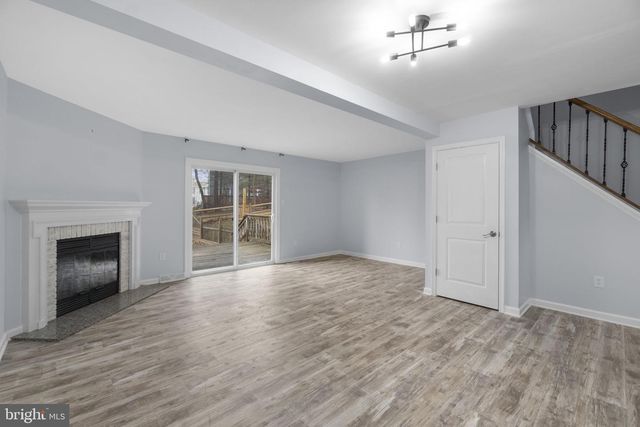 930 GAMING SQ, Hampstead, MD 21074