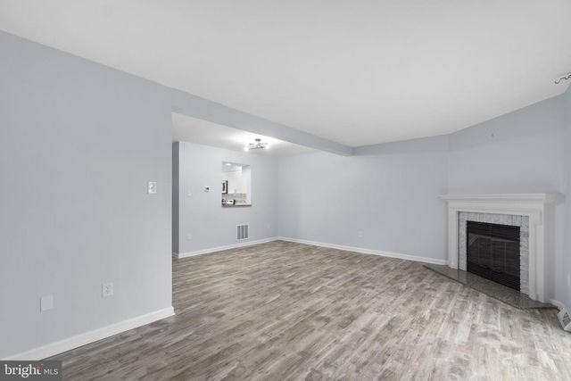 930 GAMING SQ, Hampstead, MD 21074