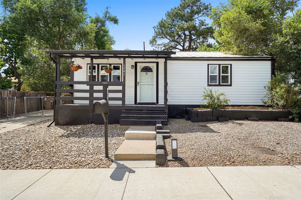 1741 37th, Los Alamos, NM 87544