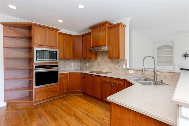 1688 Holcomb Lake Road, Marietta, GA 30062