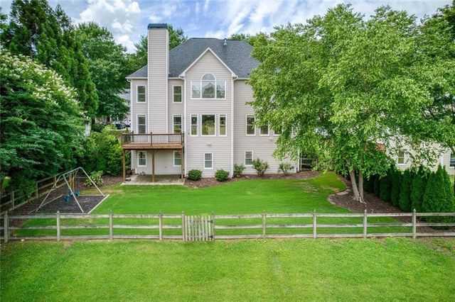 1688 Holcomb Lake Road, Marietta, GA 30062