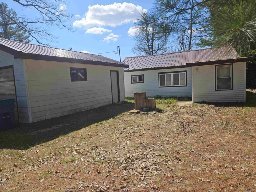 6644 Carpenter Road, Harrison, MI 48625