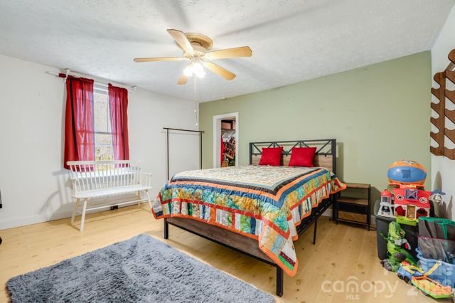 874 & 888 Bluff Mountain Road, Hot Springs, NC 28743