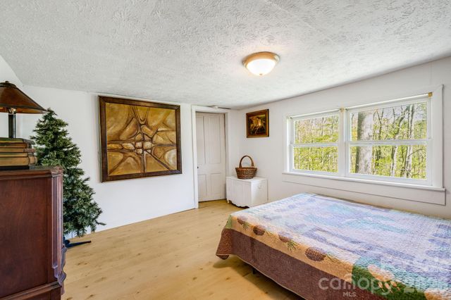 874 & 888 Bluff Mountain Road, Hot Springs, NC 28743