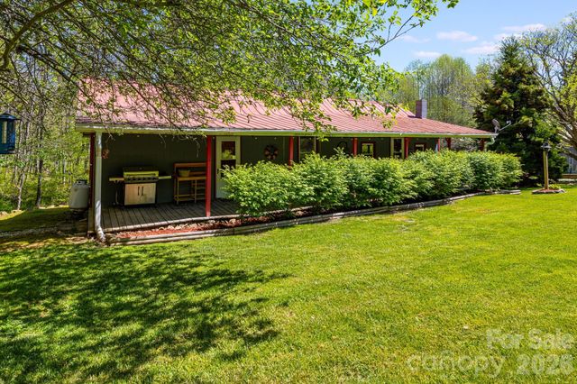 874 & 888 Bluff Mountain Road, Hot Springs, NC 28743