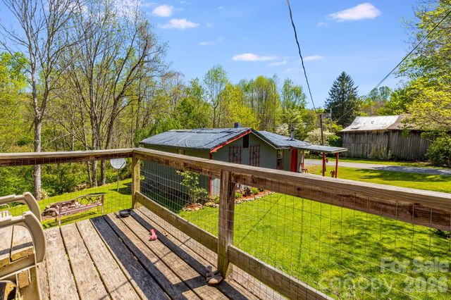 874 & 888 Bluff Mountain Road, Hot Springs, NC 28743