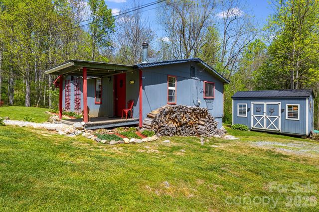874 & 888 Bluff Mountain Road, Hot Springs, NC 28743