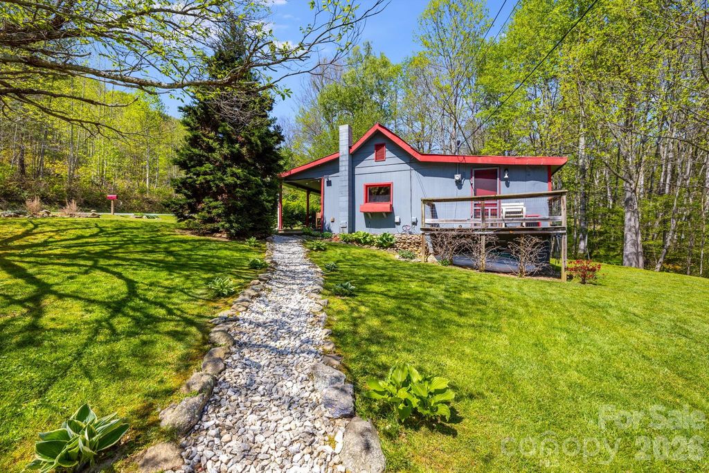 874 & 888 Bluff Mountain Road, Hot Springs, NC 28743