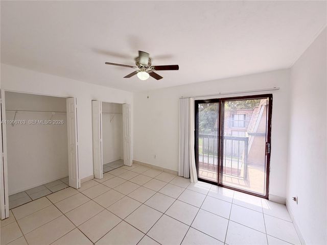 2455 W 67th Pl 10-14, Hialeah, FL 33016