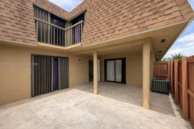 2455 W 67th Pl 10-14, Hialeah, FL 33016