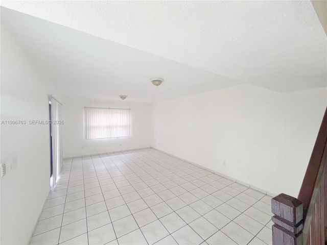 2455 W 67th Pl 10-14, Hialeah, FL 33016