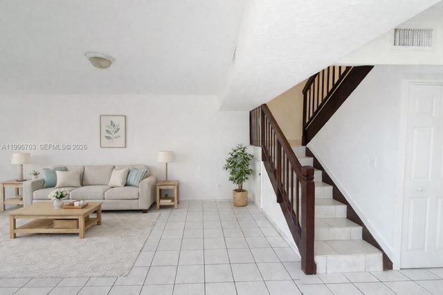 2455 W 67th Pl 10-14, Hialeah, FL 33016