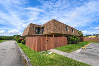 2455 W 67th Pl 10-14, Hialeah, FL 33016