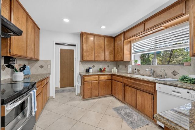 5524 Crestline Rd, Foresthill, CA 95631