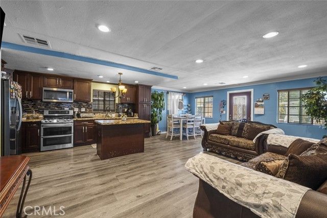 3255 E Avenue R 34, Palmdale, CA 93550