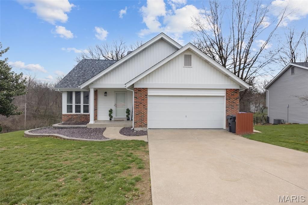 302 Birmingham Drive, O'fallon, MO 63366