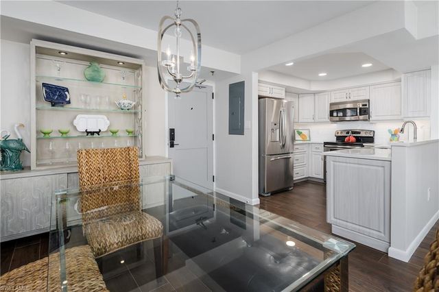 260 Seaview CT 1108, Marco Island, FL 34145