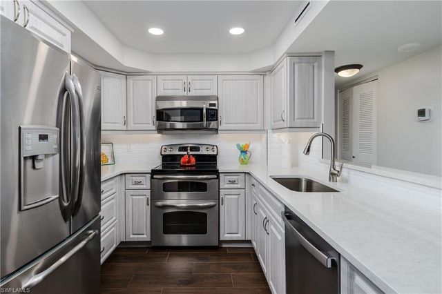 260 Seaview CT 1108, Marco Island, FL 34145