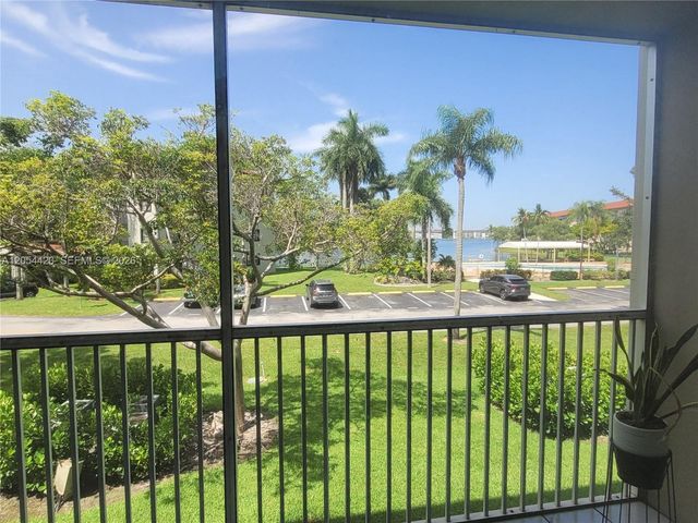 1200 SW 130th Ave 207G, Pembroke Pines, FL 33027