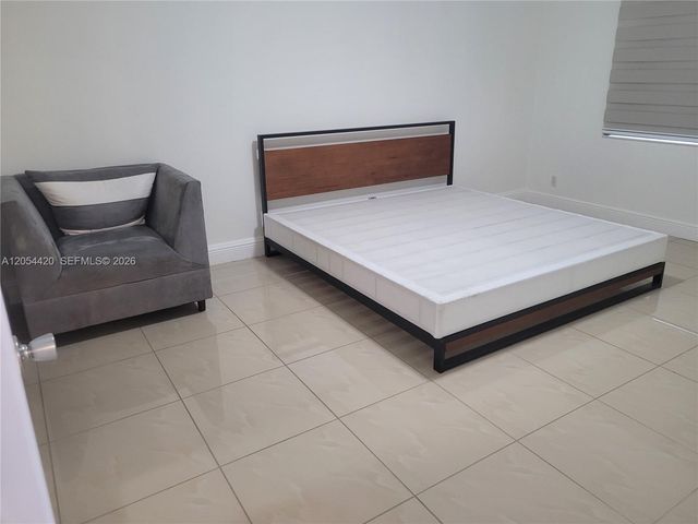 1200 SW 130th Ave 207G, Pembroke Pines, FL 33027