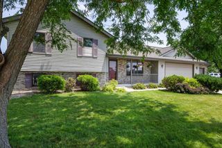 2306 Stonefield Lane, Janesville, WI 53546
