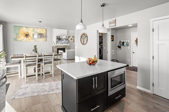 3712 15th Street S, Moorhead, MN 56560