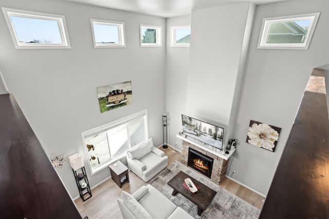 3712 15th Street S, Moorhead, MN 56560